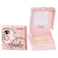 Benefit - Cookie Golden Pearl Highlighter@اضاءه بودرة