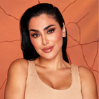 HUDA BEAUTY - GloWish Cheeky Vegan Blush Powder@احمر الخدود بودري