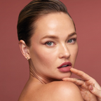 HUDA BEAUTY - Liquid Matte Ultra-Comfort Transfer-Proof Lipstick@احمر الشفاه مطفي