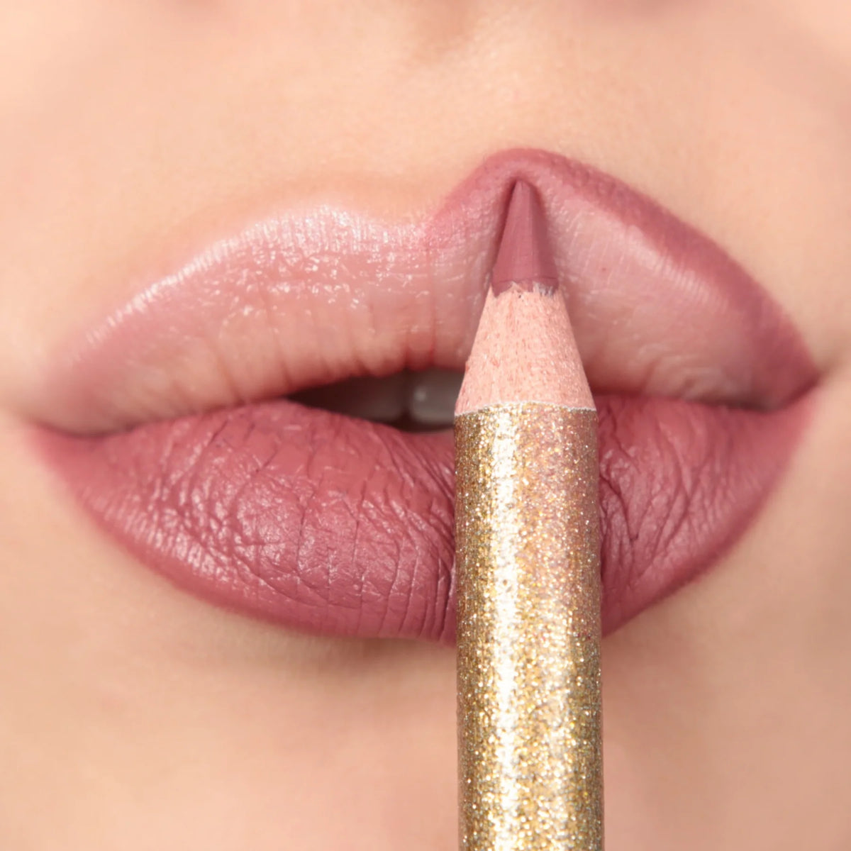 BPerfect - Mrs Glam Mrs Kisses Lip Liner @ محدد الشفاه