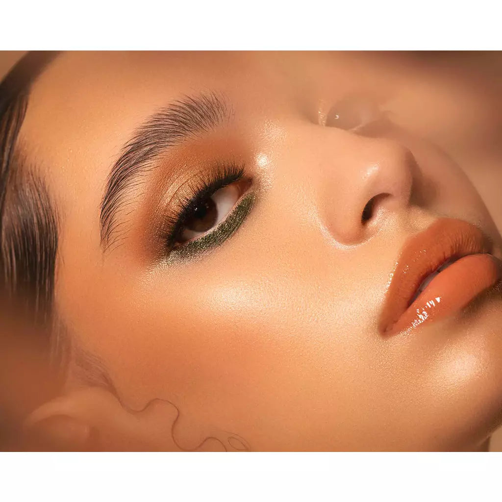 L.A Girl -  Sunkissed Glow Longwear Shadow Stick@ظلال العيون
